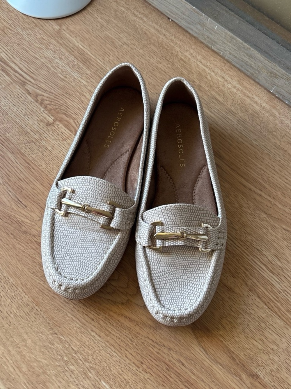 AEROSOLES Cream Textured Loafers with Gold Bit